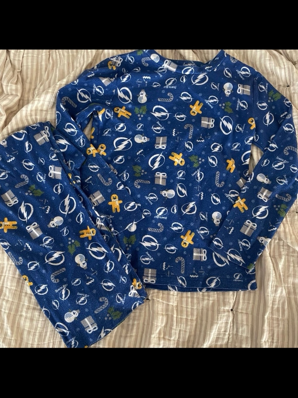 Tampa bay lightning hockey team NHL Christmas pajamas child size Large 12/14